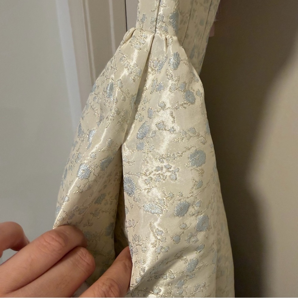 V. Chapman The Ava Dress in Light Blue Duchess Size 2 NEW! New with tags! - Picture 14 of 15